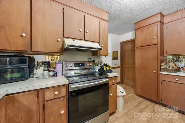 $575,000 | 9915 Cherokee Trail Road, Waxhaw, NC 28173