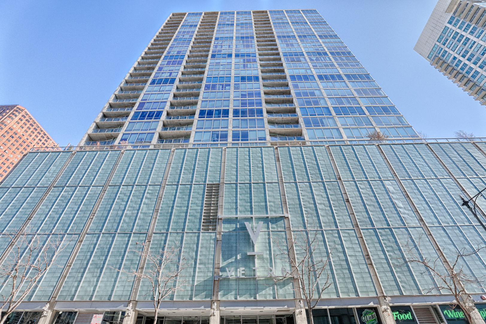 611 South Wells Street, Unit 1507 Chicago, IL 60607 - Photo 1 of 20 front view of a building