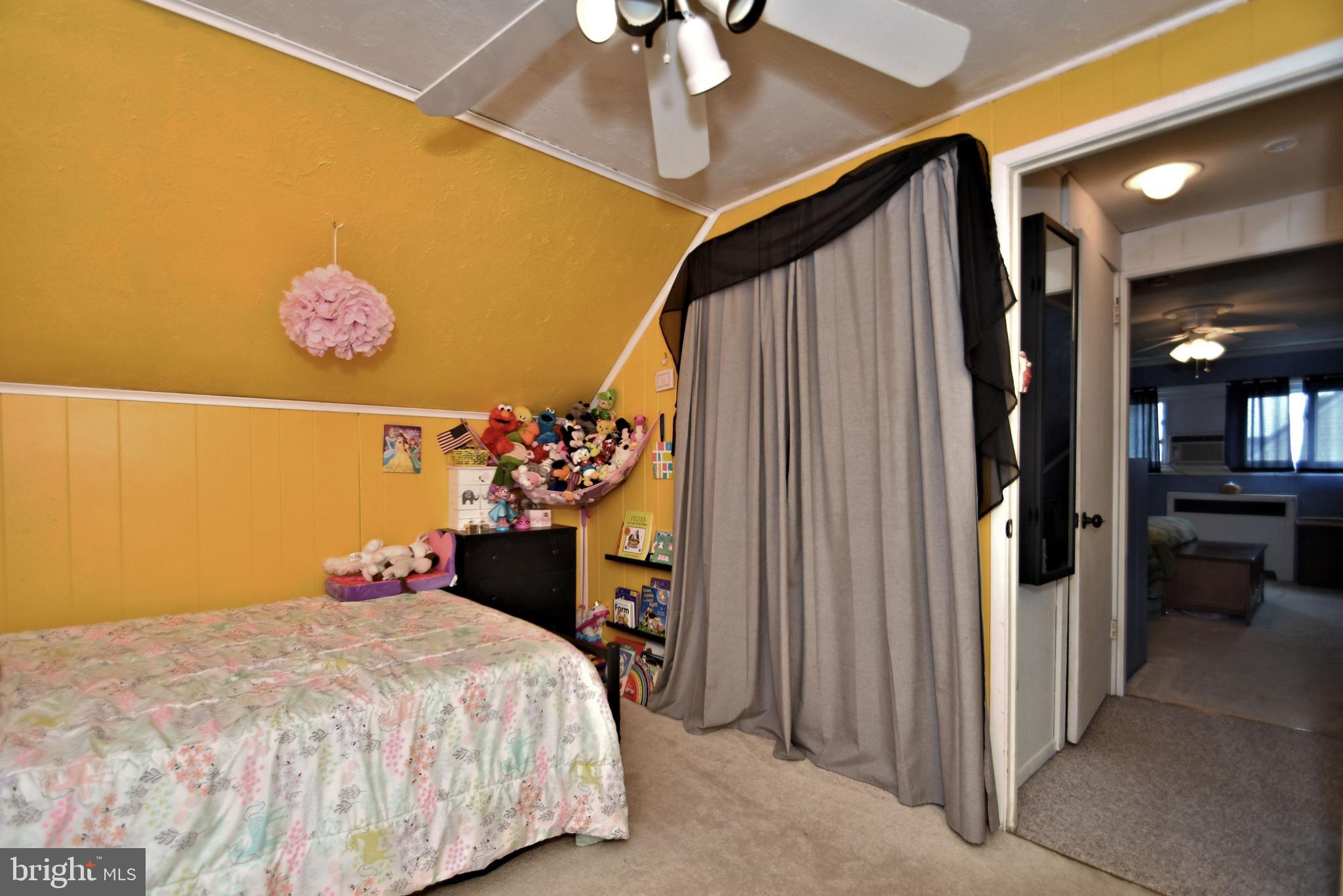 51 MacIntosh Road Levittown, PA 19056 - Photo 22 of 25 2nd Bedroom