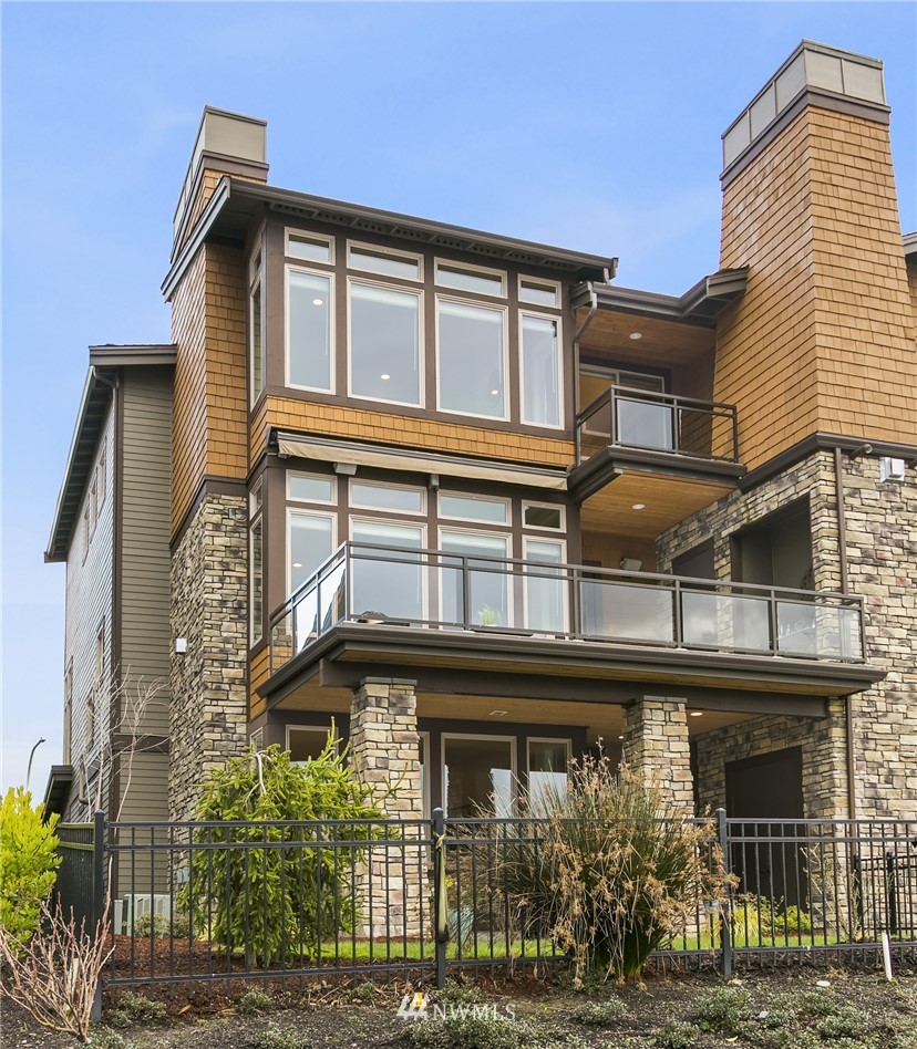 4217 Williams Avenue North Renton, WA 98056 - Photo 2 of 25 Gallery Image 2