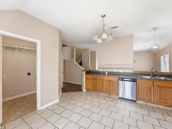 $2,450 | 464 Bass Road, Rockwall, TX 75032