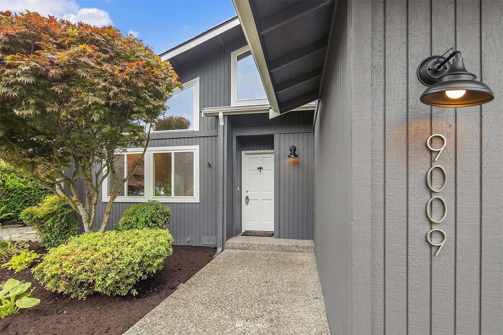 9009 Northeast 138th Place Kirkland, WA 98034 - Photo 2 of 30 a view of entryway of house