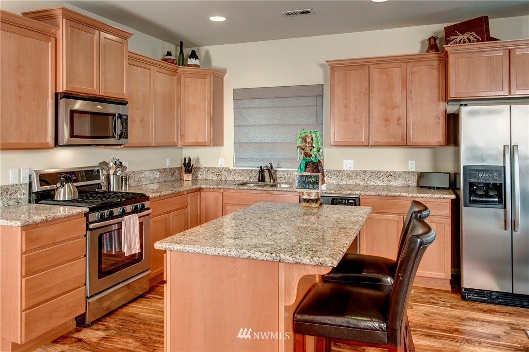 604 194th Place Southeast Bothell, WA 98012 - Photo 11 of 25 Gallery Image 11
