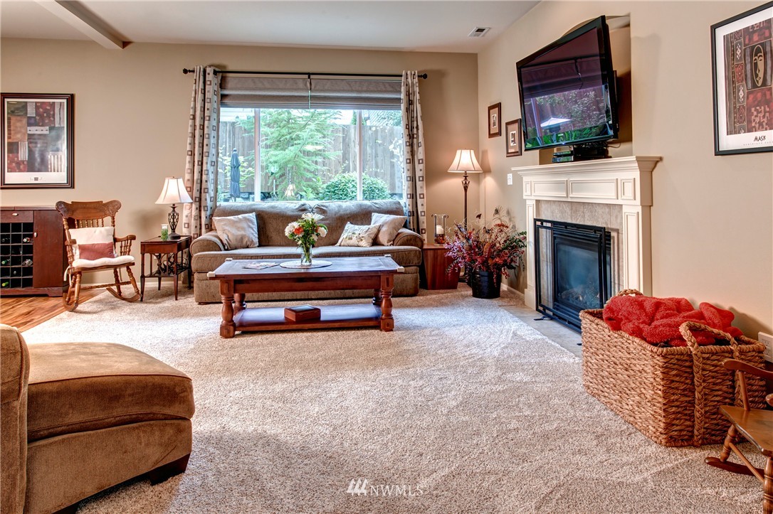 604 194th Place Southeast Bothell, WA 98012 - Photo 6 of 25 Gallery Image 6