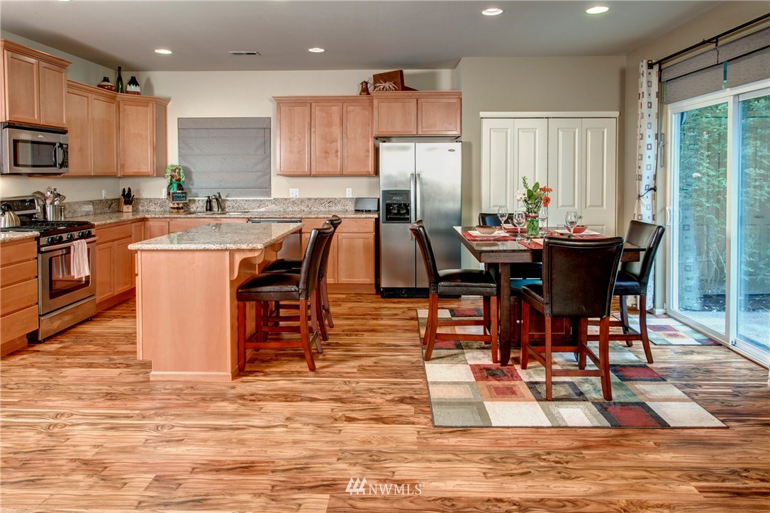 604 194th Place Southeast Bothell, WA 98012 - Photo 9 of 25 Gallery Image 9