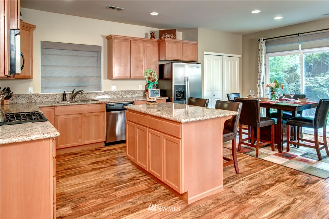 604 194th Place Southeast Bothell, WA 98012 - Photo 10 of 25 Gallery Image 10