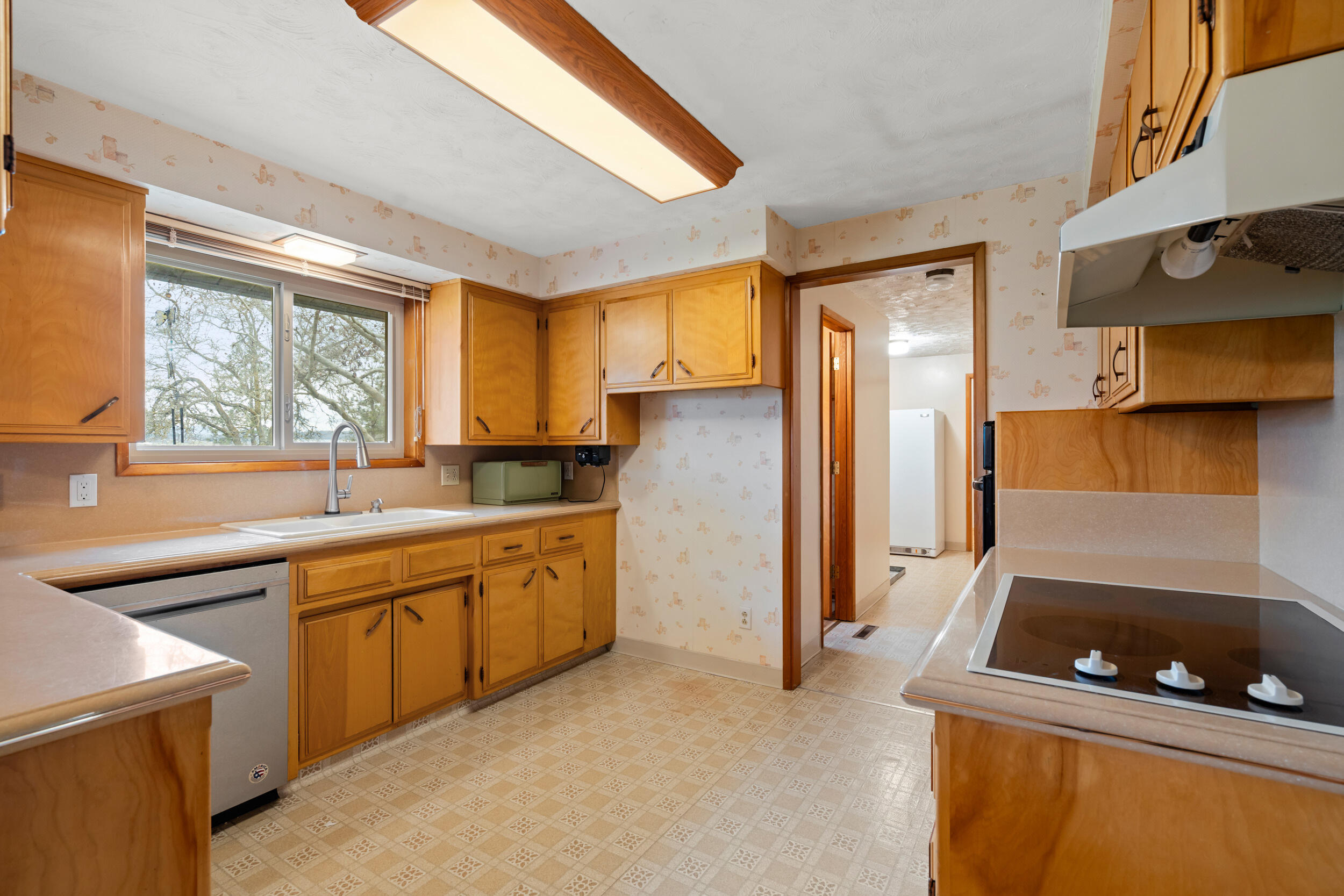 4269 Grant Road Central Point, OR 97502 - Photo 14 of 43 4269-grant-rd-15