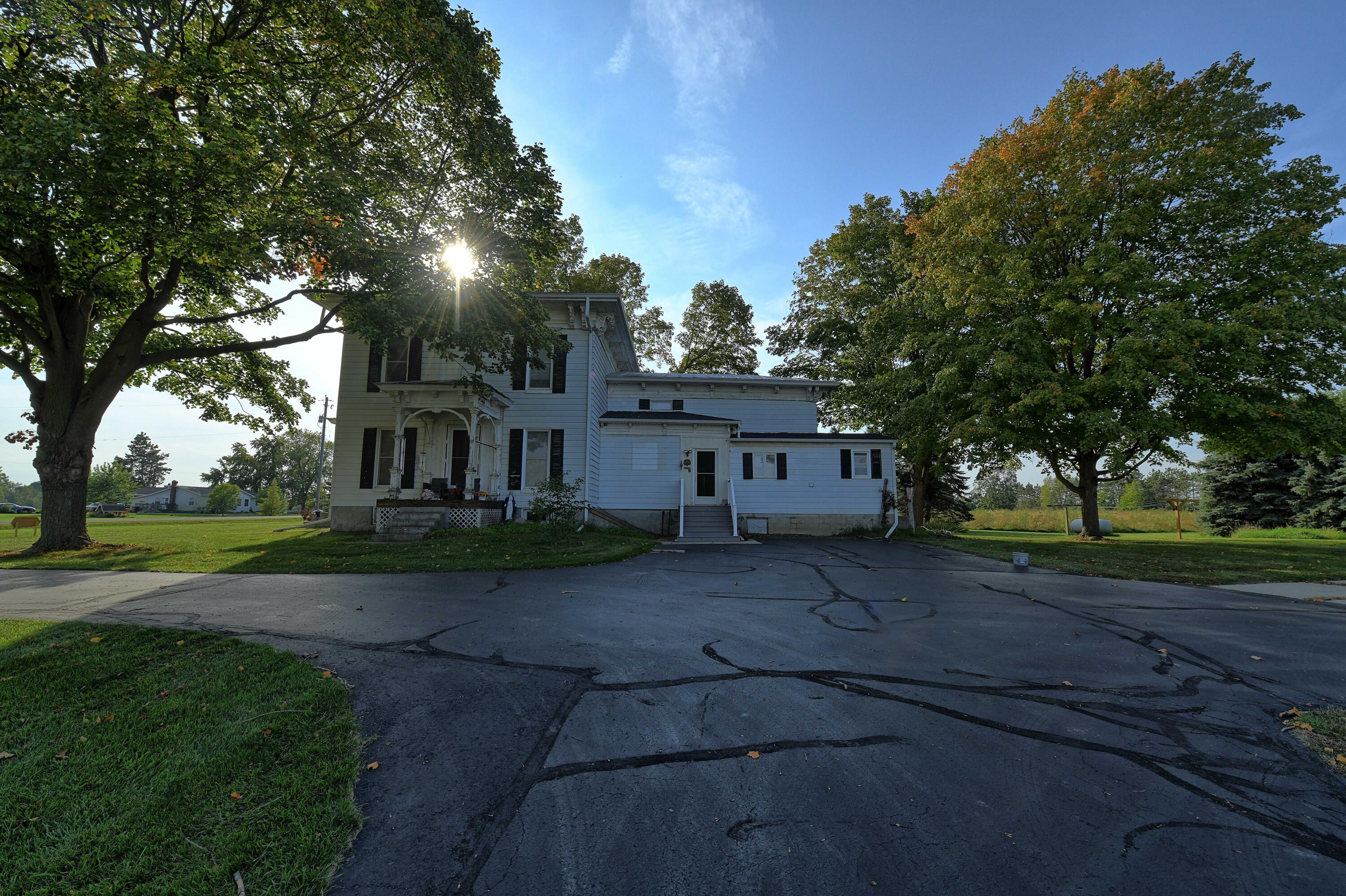 10099 Cutler Road Portland, MI 48875 - Photo 45 of 65 Driveway View