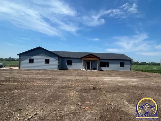 $489,000 | 2113 Rd J7, Emporia, KS 66801