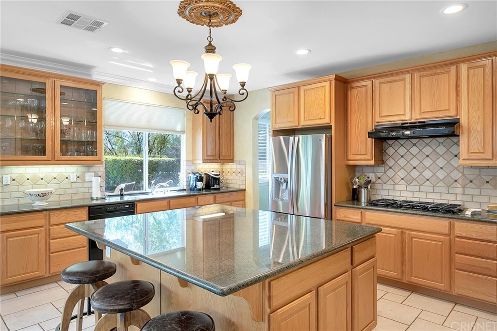 26575 Shakespeare Lane Stevenson Ranch, CA 91381 - Photo 12 of 32 Gallery Image 12