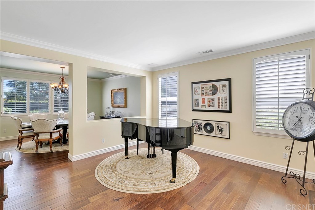 26575 Shakespeare Lane Stevenson Ranch, CA 91381 - Photo 4 of 32 Gallery Image 4