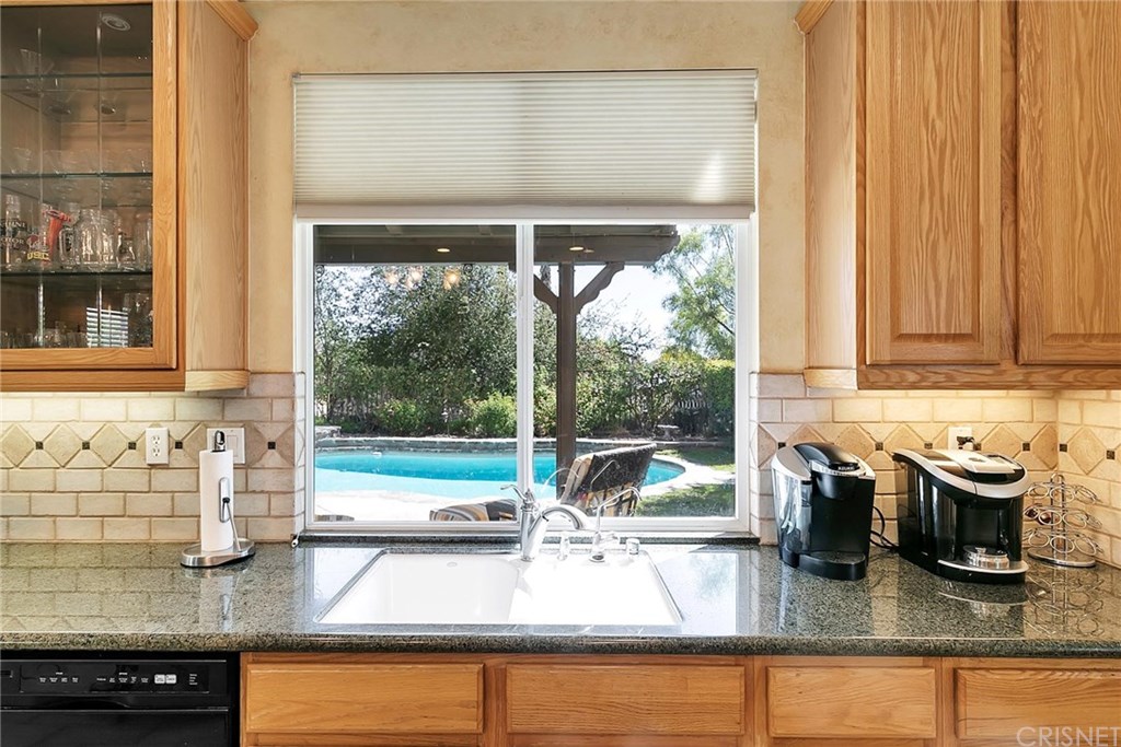26575 Shakespeare Lane Stevenson Ranch, CA 91381 - Photo 9 of 32 Gallery Image 9