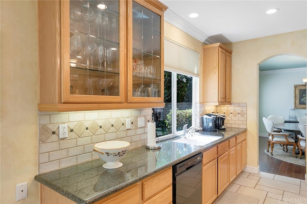 26575 Shakespeare Lane Stevenson Ranch, CA 91381 - Photo 10 of 32 Gallery Image 10