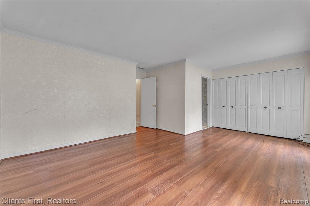 33801 Argonne Road Farmington Hills, MI 48335 - Photo 23 of 32