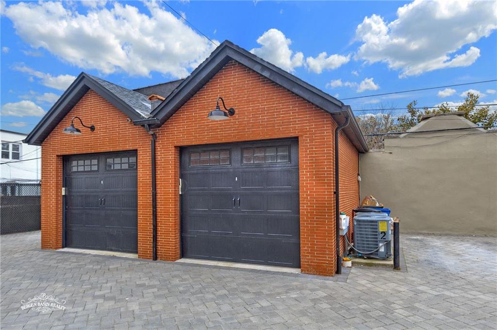 348 93rd Street, Unit 1B Brooklyn, NY 11209 - Photo 14 of 15