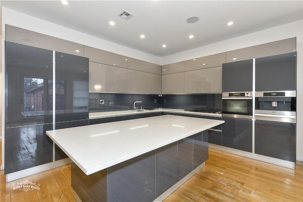 348 93rd Street, Unit 1B Brooklyn, NY 11209 - Photo 4 of 15