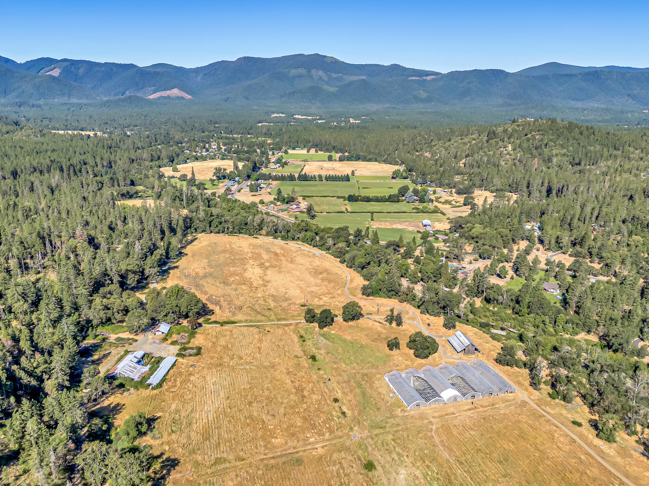 9820 East Evans Creek Road Rogue River, OR 97537 - Photo 33 of 58 DJI_20250722095134_0067_D