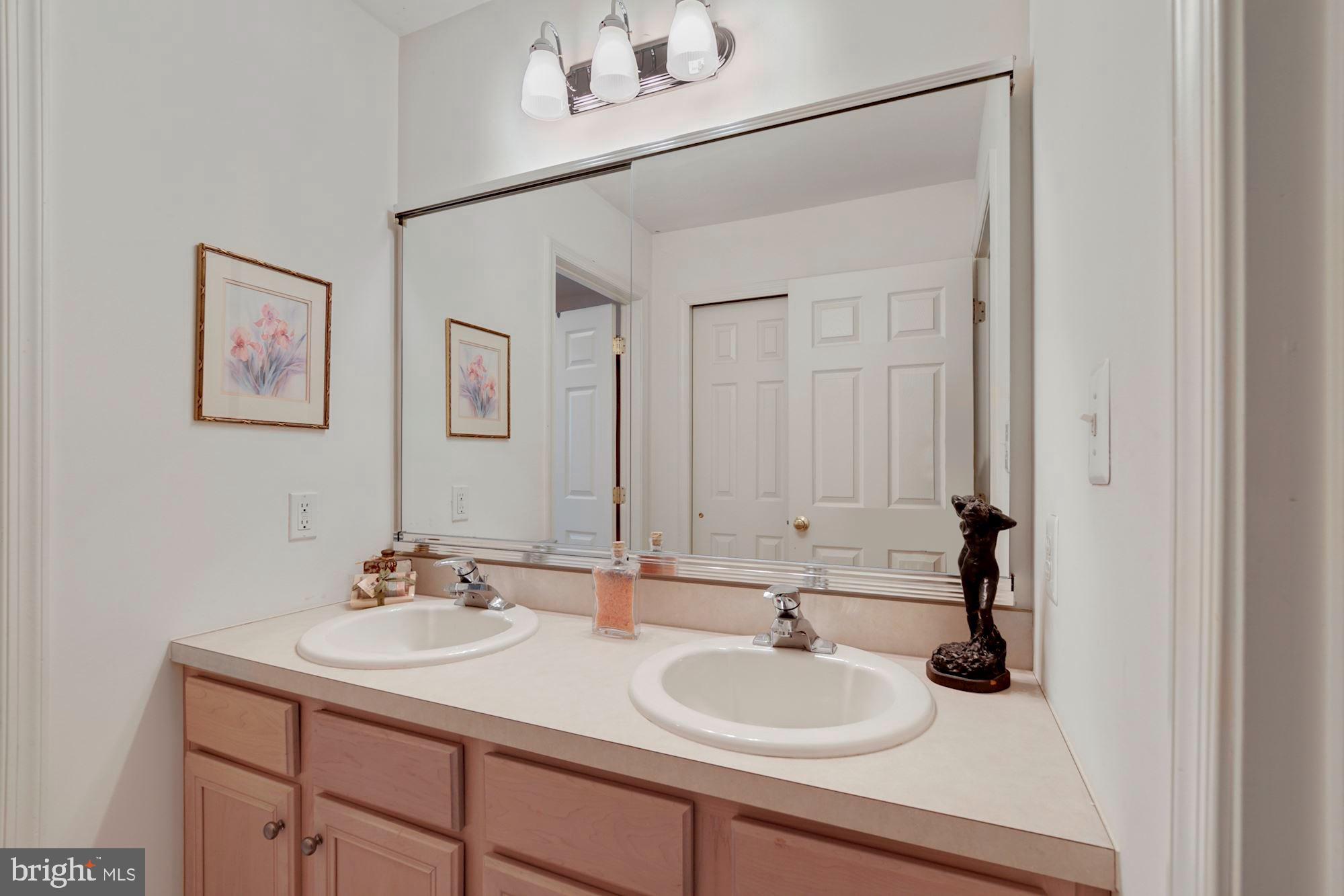 11 Eton Drive Sewell, NJ 08080 - Photo 42 of 47