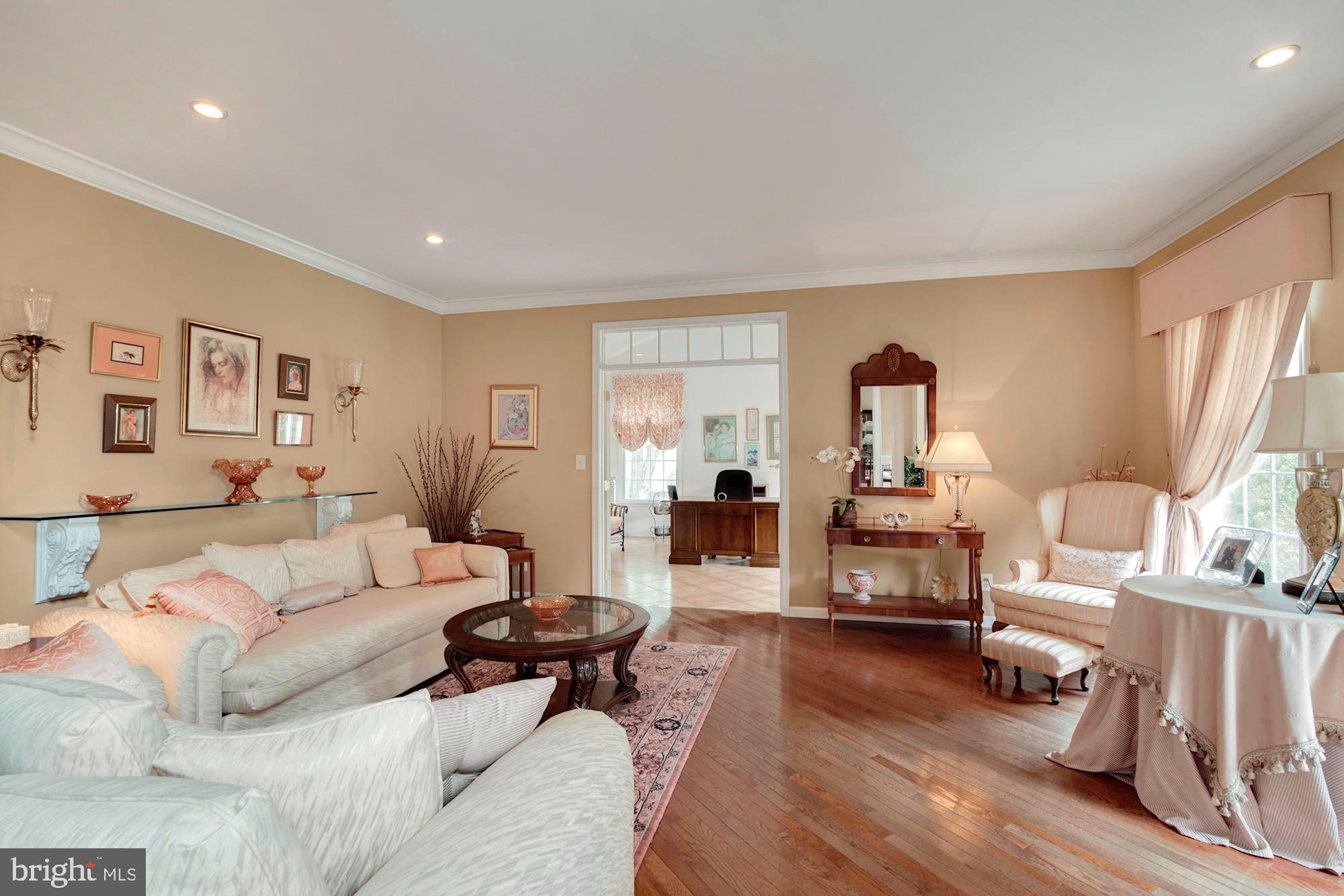 11 Eton Drive Sewell, NJ 08080 - Photo 10 of 47