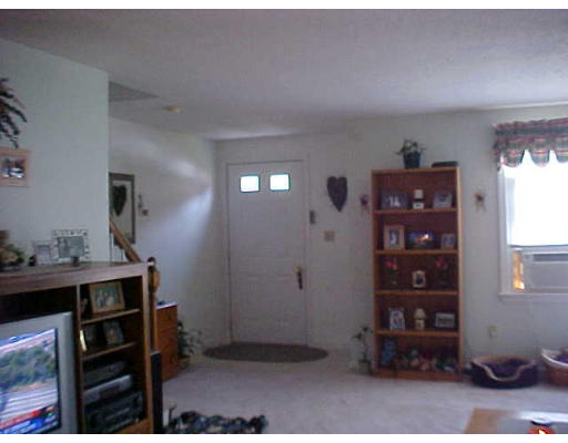 10 Eagle Drive, Unit 10 Douglas, MA 01516 - Photo 4 of 7