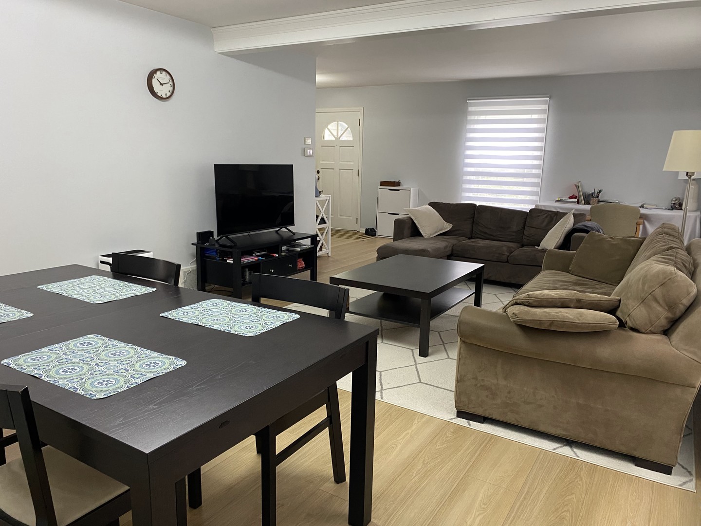 1408 Killdeer Drive Naperville, IL 60565 - Photo 20 of 43 a living room with furniture and a flat screen tv