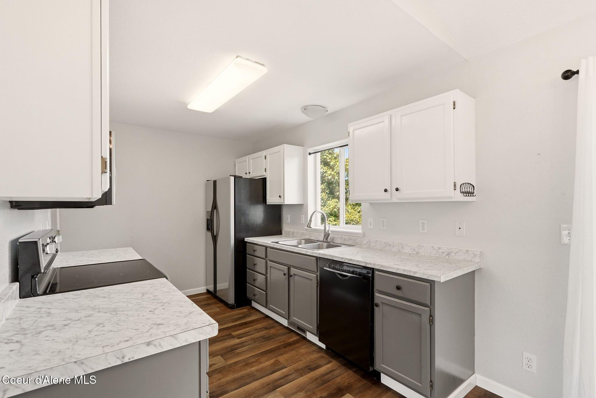 2795 North Rawhide Ridge Road Post Falls, ID 83854 - Photo 13 of 43 Kitchen