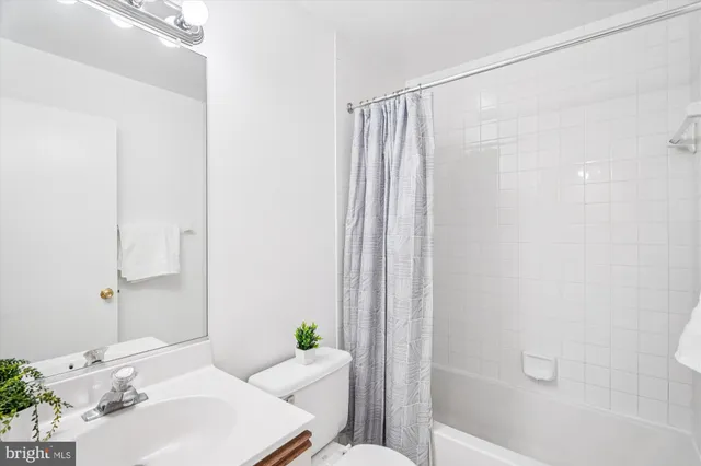 $369,000 | 986 Breakwater Drive, Annapolis, MD 21403