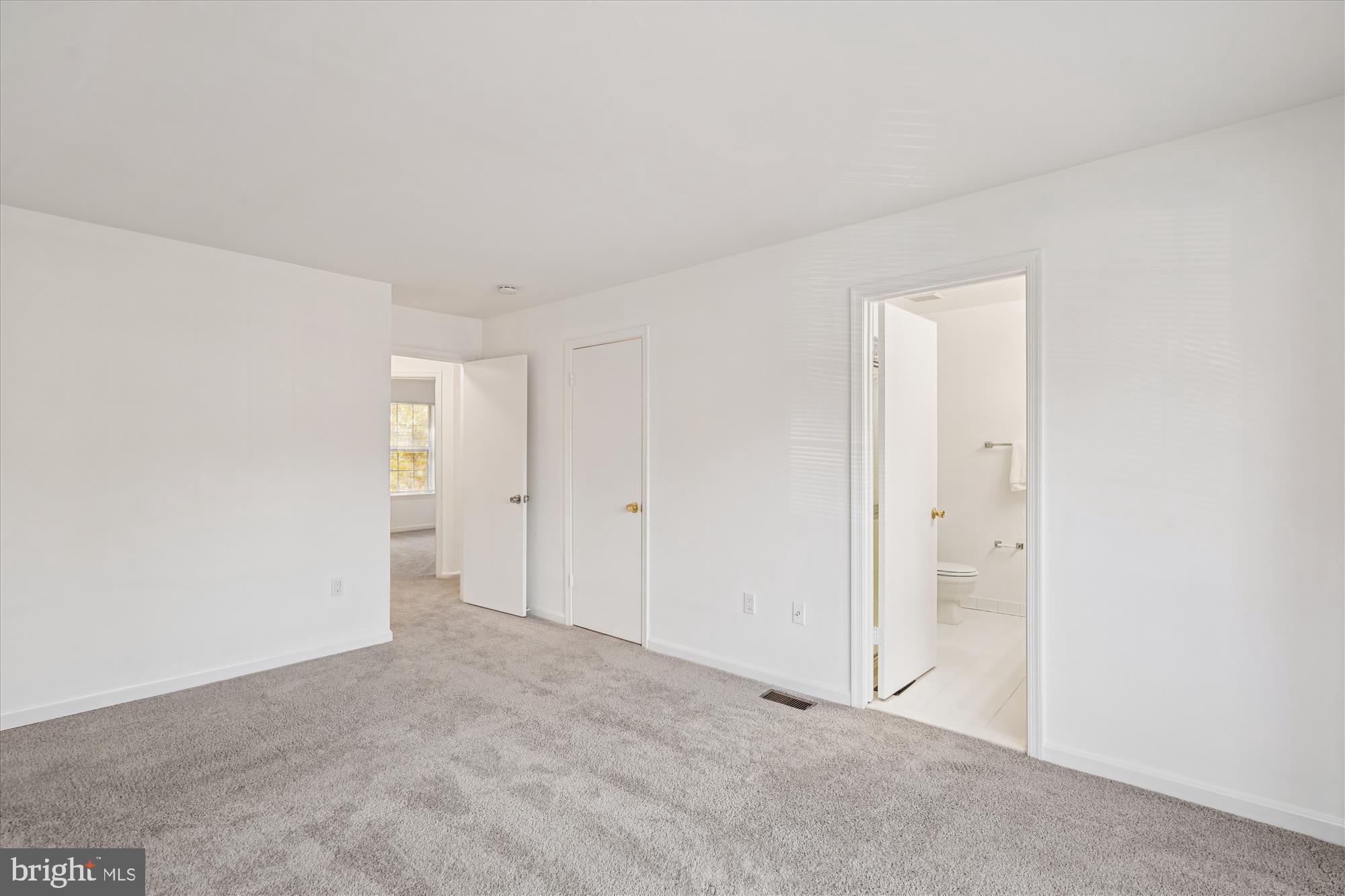 986 Breakwater Drive Annapolis, MD 21403 - Photo 12 of 31 a view of an empty room