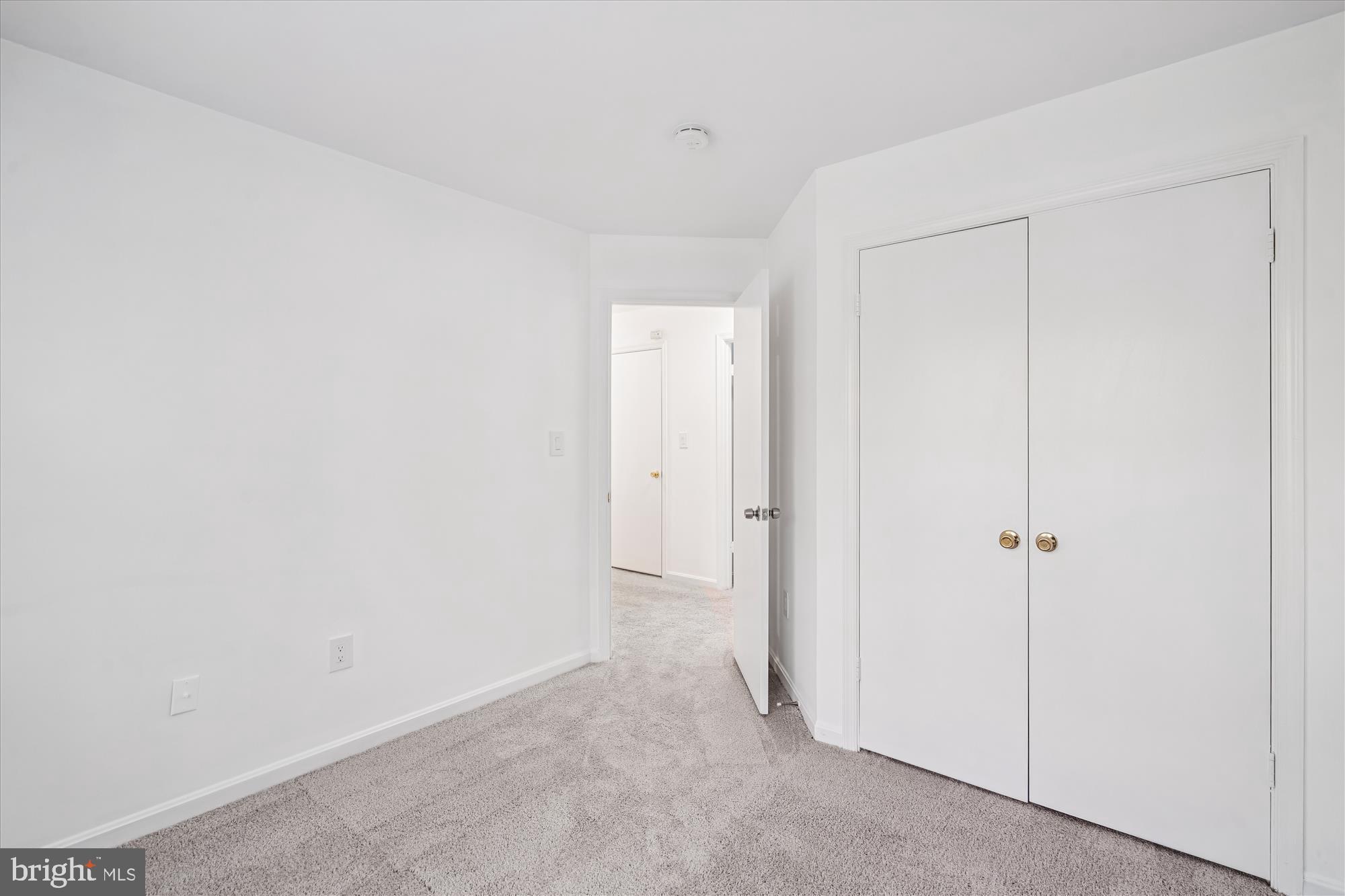 986 Breakwater Drive Annapolis, MD 21403 - Photo 17 of 31 a view of an empty room