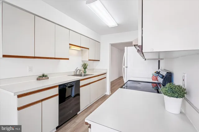 $369,000 | 986 Breakwater Drive, Annapolis, MD 21403