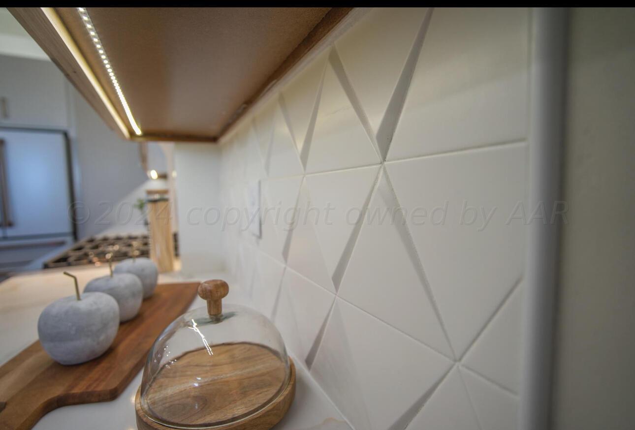 19181 Buck Springs Road Amarillo, TX 79119 - Photo 34 of 86 a bathroom with a toilet and a sink