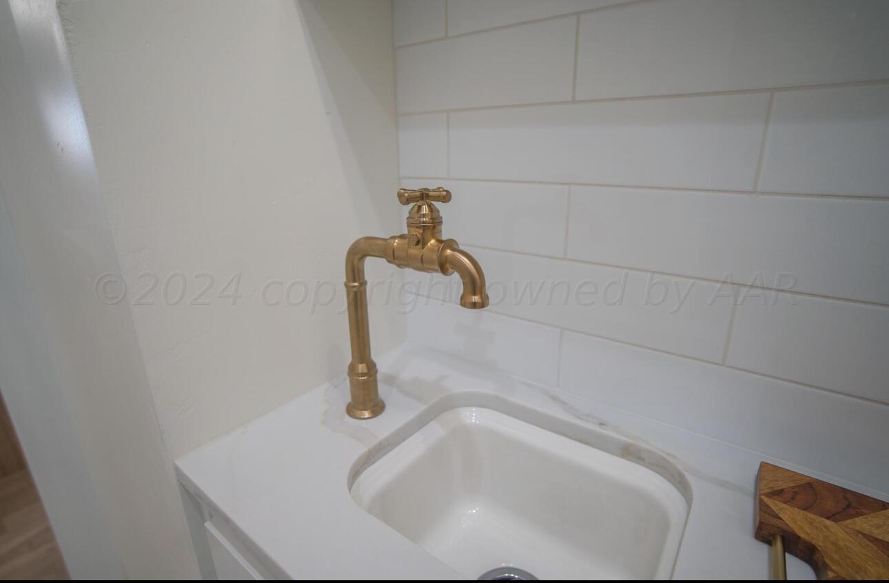 19181 Buck Springs Road Amarillo, TX 79119 - Photo 44 of 86 Coffee Bar