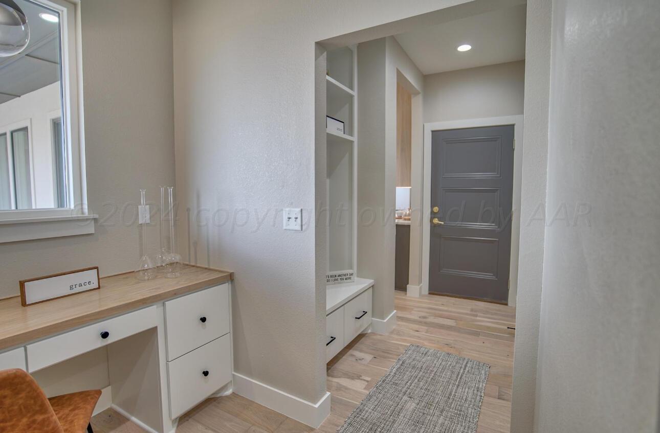 19181 Buck Springs Road Amarillo, TX 79119 - Photo 64 of 86 a bathroom with a sink and a mirror