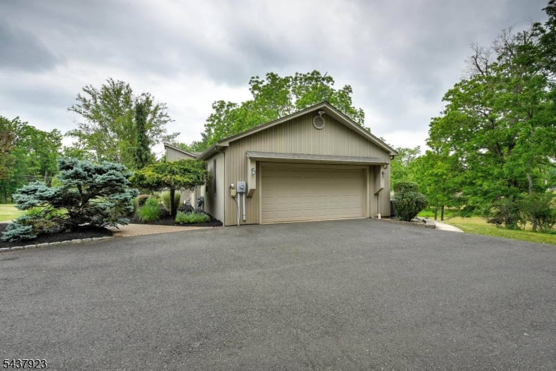 1 Hendrick Road Flemington, NJ 08822 - Photo 36 of 44