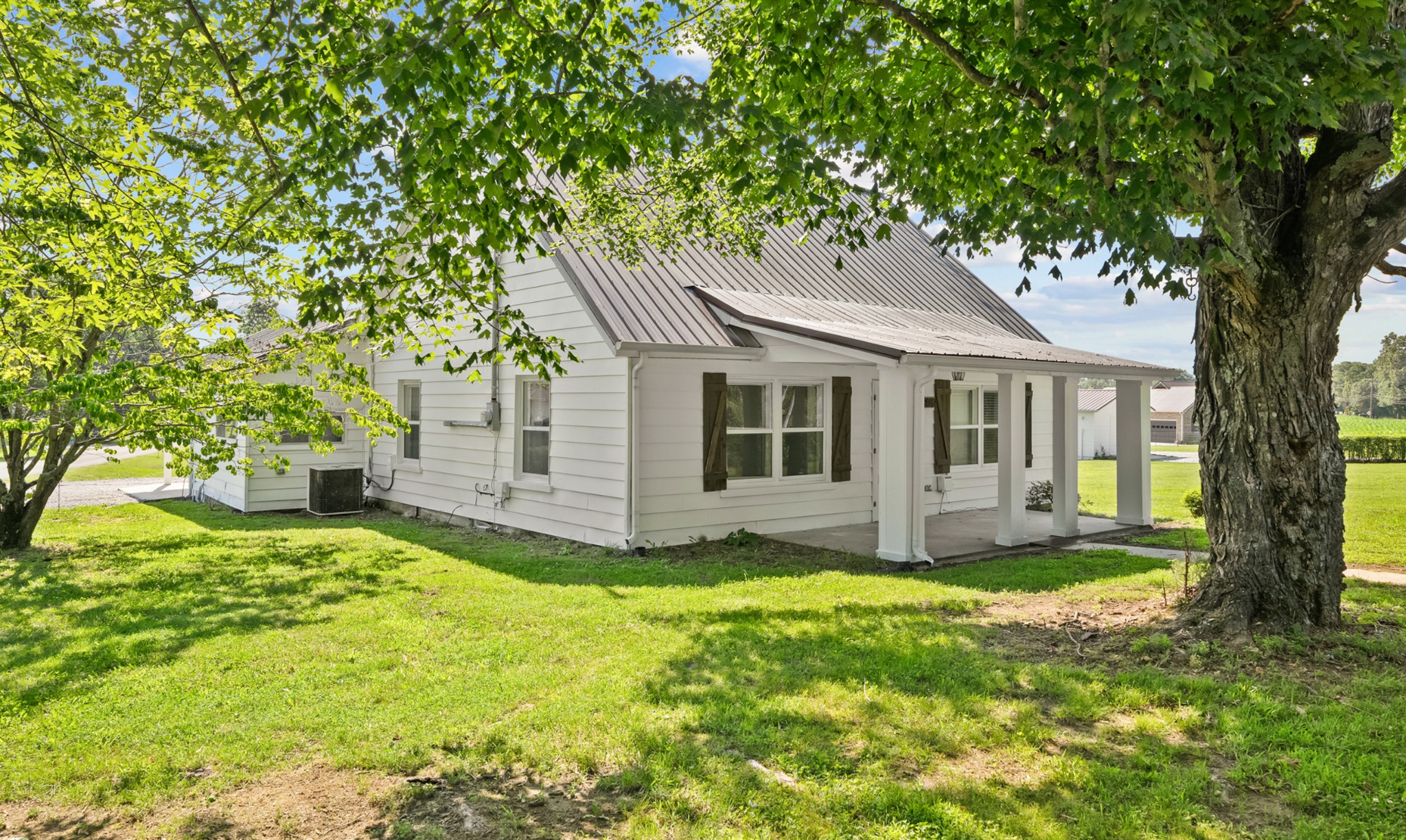 6606 Old Tullahoma Road Winchester, TN 37398 - Photo 1 of 42