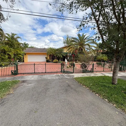 $994,900 | 101 South Royal Poinciana Boulevard, Miami Springs, FL 33166