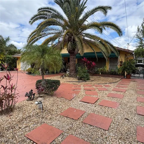 $994,900 | 101 South Royal Poinciana Boulevard, Miami Springs, FL 33166