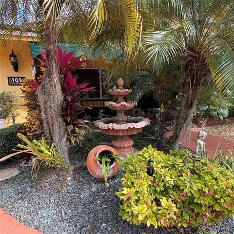 $994,900 | 101 South Royal Poinciana Boulevard, Miami Springs, FL 33166