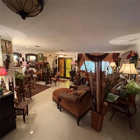 $994,900 | 101 South Royal Poinciana Boulevard, Miami Springs, FL 33166