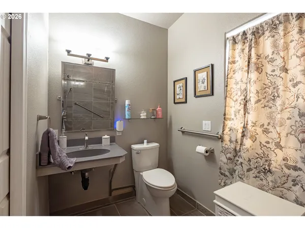 $782,500 | 1037 Northeast Creeksedge Drive, Hillsboro, OR 97124