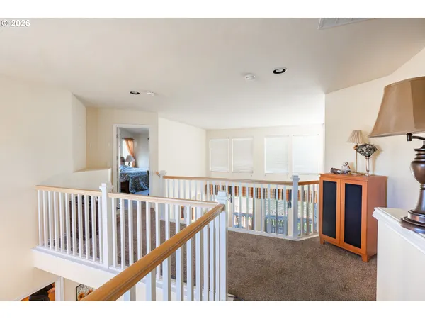 $782,500 | 1037 Northeast Creeksedge Drive, Hillsboro, OR 97124