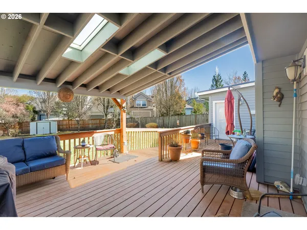 $782,500 | 1037 Northeast Creeksedge Drive, Hillsboro, OR 97124