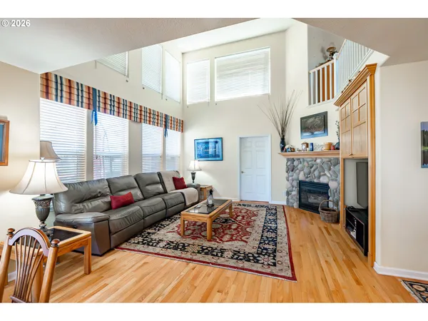$782,500 | 1037 Northeast Creeksedge Drive, Hillsboro, OR 97124