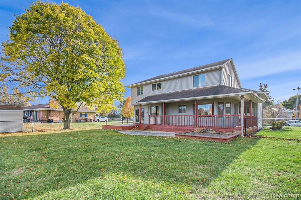 119 Surrey Road St. Louis, MI 48880 - Photo 19 of 26 Gallery Image 19
