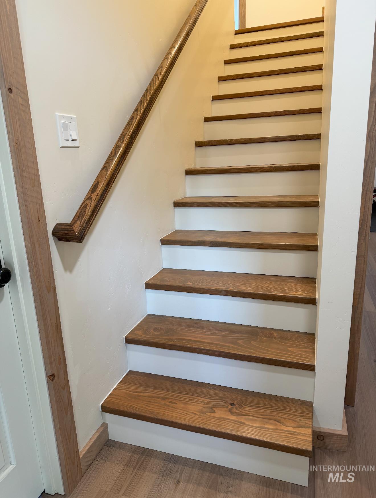 263 Glory Lane Orofino, ID 83544 - Photo 22 of 48 Stairway with baseboards
