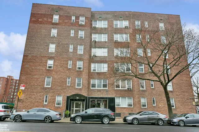 a car parked in front of a building