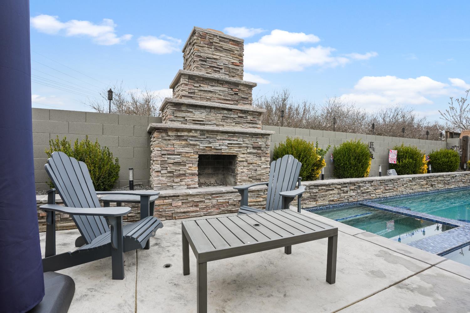 5125 Amaro Way Salida, CA 95368 - Photo 28 of 37 a view of a terrace with sitting area