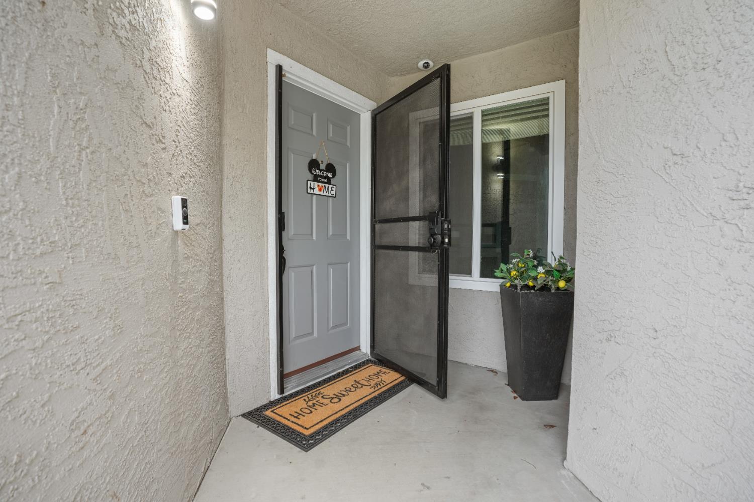 5125 Amaro Way Salida, CA 95368 - Photo 37 of 37 a view of room with floor to ceiling window and potted plant