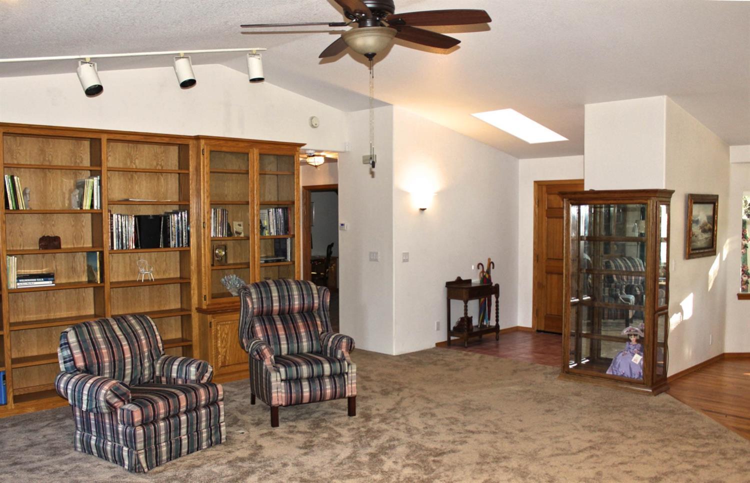 7151 Hugo Road Grants Pass, OR 97526 - Photo 6 of 13 Additional Photo