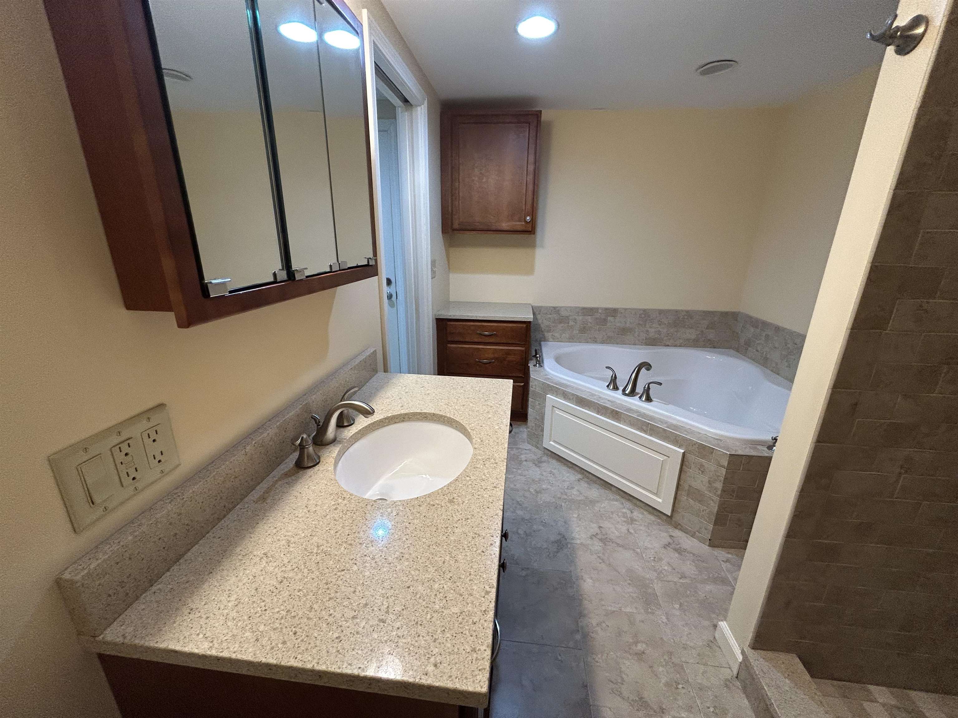 163 Water Street, Unit A1 Exeter, NH 03833 - Photo 17 of 27